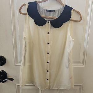 NWT Scallop Peter Pan Collar Sheer Button Up Sleeveless Blouse, Size US 10